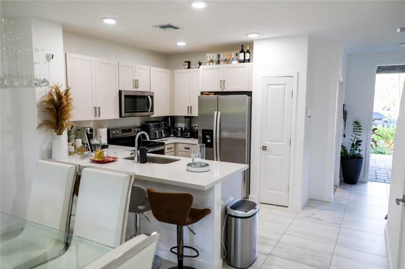 3 bedroom Townhouse at 148 SE 5th Court, Village Park, Deerfield Beach — photo 2