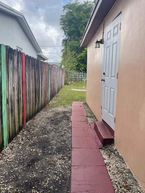 6103 Fletcher Street, Hollywood FL - photo 20 of 23