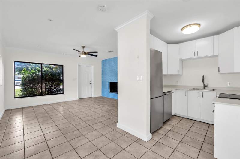 2 bedroom Single Family Residence at 1317 NW 7th Terrace, Progresso, Fort Lauderdale — photo 3