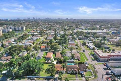 210 SE Park Street, Dania Beach FL - photo 7 of 39