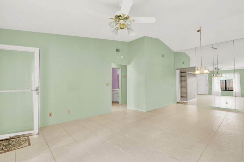2 bedroom Condominium at 8091 SE Villa Circle, Villas Of Hobe Sound Condo, Hobe Sound — photo 4