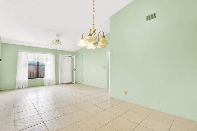 2 bedroom Condominium at 8091 SE Villa Circle, Villas Of Hobe Sound Condo, Hobe Sound — photo 5