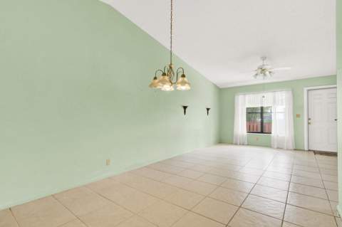 8091 SE Villa Circle, Hobe Sound FL - photo 6 of 26