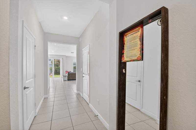 4 bedroom Townhouse at 4326 Hammock Grove Drive, Lakeshore At The Fountains, Lake Worth — photo 4