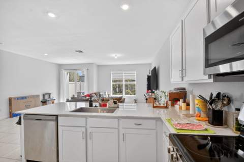 4326 Hammock Grove Drive, Lake Worth FL - photo 9 of 73