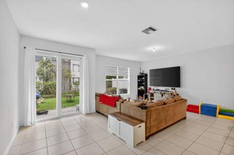 4326 Hammock Grove Drive, Lake Worth FL - photo 12 of 73