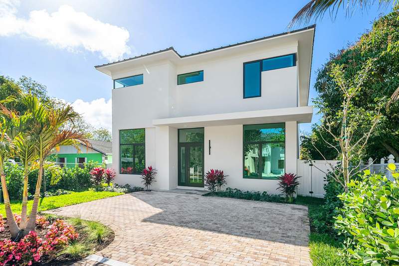 5 bedroom Single Family Residence at 222 SE 5th Street, Osceola Park, Delray Beach — photo 2