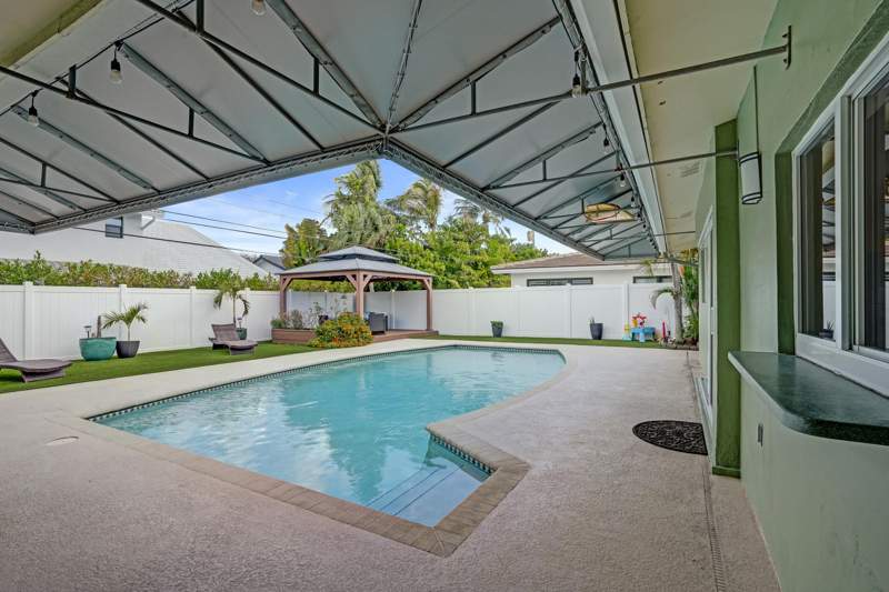 4 bedroom Single Family Residence at 3001 NE 45th Street, Venetian Isles 3rd Sec, Lighthouse Point — photo 4
