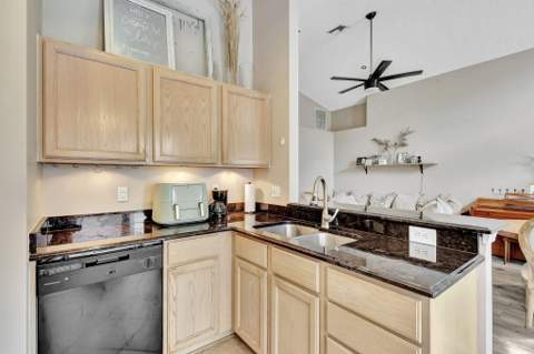 328 Hammocks Trail, Greenacres FL - photo 12 of 54