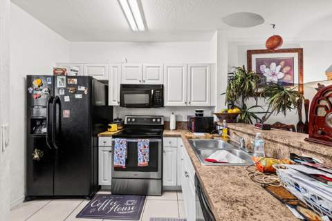 3529 Sonoma Drive, Riviera Beach FL - photo 6 of 23