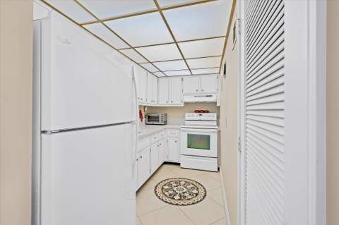 3201 NE 14th Street Causeway #209, Pompano Beach FL - photo 6 of 24