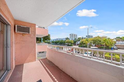 3201 NE 14th Street Causeway #209, Pompano Beach FL - photo 13 of 24