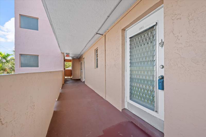 1 bedroom Condominium at 3201 NE 14th Street Causeway #209, Leisure Shore, Pompano Beach — photo 2