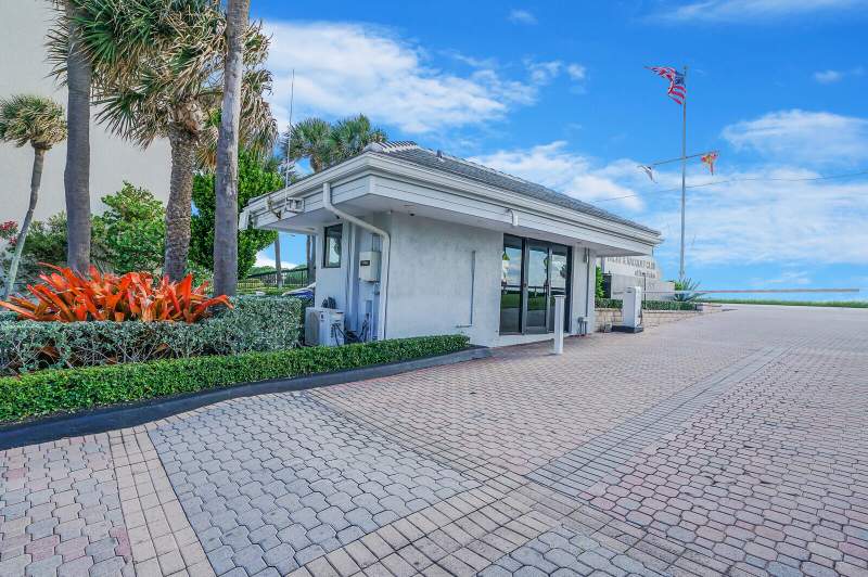 2 bedroom Condominium at 2697 N Ocean Boulevard #F-205, Yacht & Racquet Club Of Boca Raton Condo, Boca Raton — photo 2