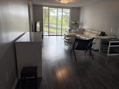 7763 Southampton Terrace #312, Tamarac FL - photo 7 of 27