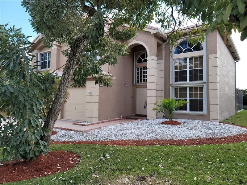 5 bedroom Single Family Residence at 2281 SW 164th Avenue, Silver Shores (Parcels H Thru I), Miramar — photo 2