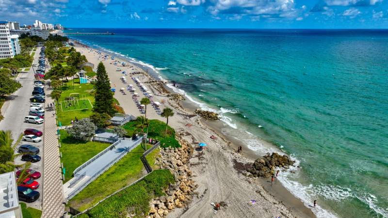 2 bedroom Condominium at 1239 Hillsboro Mile #403, Port De Mer Condo, Hillsboro Beach — photo 4