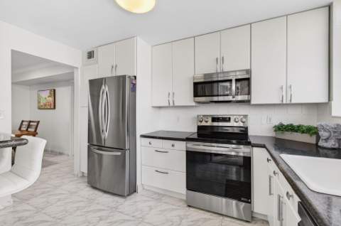 1239 Hillsboro Mile #403, Hillsboro Beach FL - photo 21 of 60