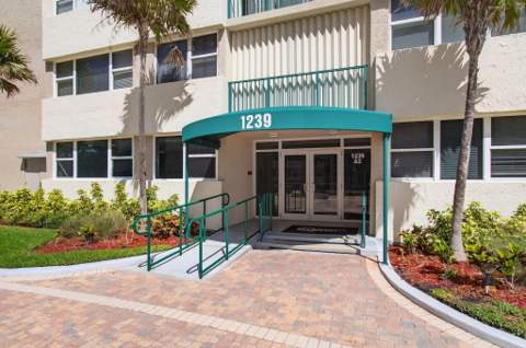 1239 Hillsboro Mile #403, Hillsboro Beach FL - photo 6 of 60