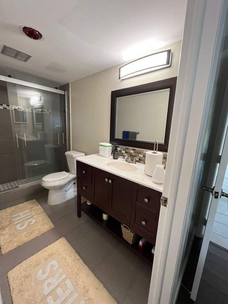 2 bedroom Condominium at 4170 Inverrary Drive #211, Manors Of Inverrary I-8, Lauderhill — photo 4