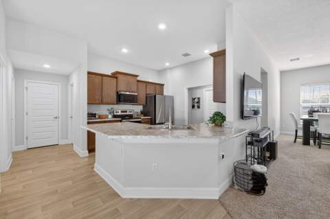 5462 NW Scepter Drive, Port St. Lucie FL - photo 8 of 60