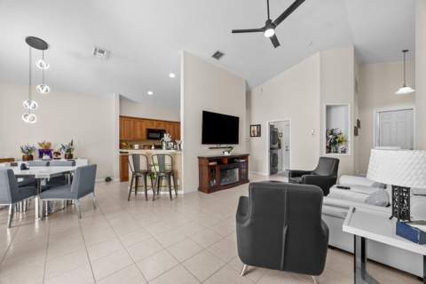 148 NW Pleasant Grove Way, Port St. Lucie FL - photo 6 of 43