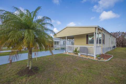 245 Camino Del Rio, Port St. Lucie FL - photo 23 of 36