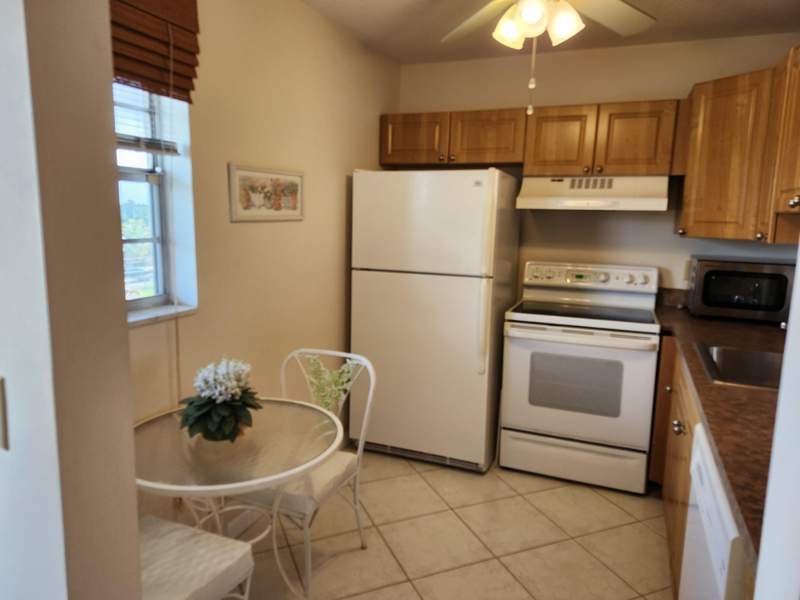 1 bedroom Condominium at 230 NE 26th Avenue #408, Village Royale On The Green Condo / Greenhaven, Boynton Beach — photo 3
