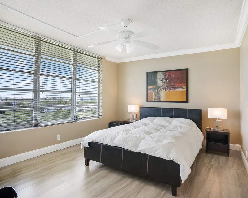2 bedroom Condominium at 2671 S Course Drive #907, No 20 Palm-Aire Country Club, Pompano Beach — photo 5