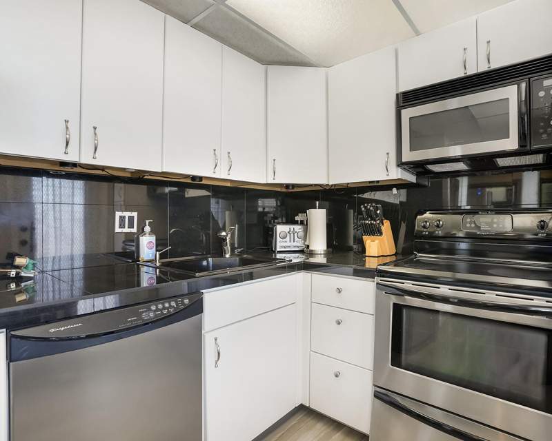 2 bedroom Condominium at 2671 S Course Drive #907, No 20 Palm-Aire Country Club, Pompano Beach — photo 2