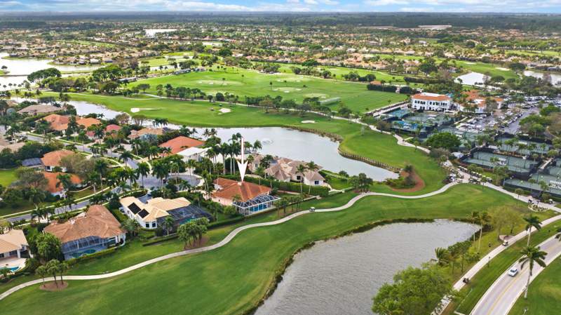 4 bedroom Single Family Residence at 10246 Heronwood Lane, Ibis Golf And Country Club - Herongate, West Palm Beach — photo 4