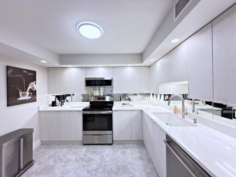 2 bedroom Condominium at 3546 S Ocean Boulevard #316, Barclay Condo, South Palm Beach — photo 3
