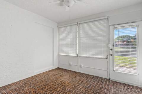 437 SW Natura Avenue #F, Deerfield Beach FL - photo 7 of 26
