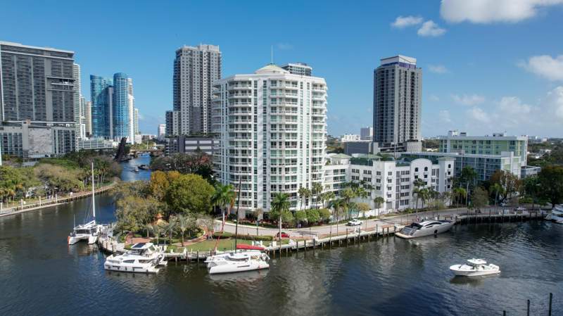 2 bedroom Condominium at 401 SW 4th Avenue #402, Esplanade On The New River Condo, Fort Lauderdale — photo 2