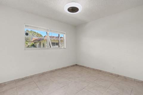 437 SW Natura Avenue #F, Deerfield Beach FL - photo 15 of 26