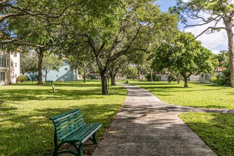 437 SW Natura Avenue #F, Deerfield Beach FL - photo 19 of 26