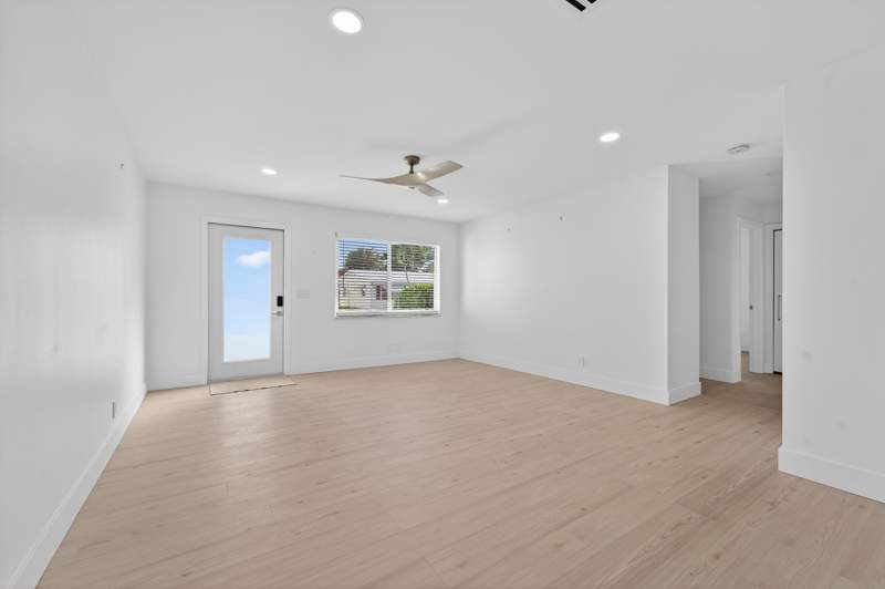 2 bedroom Single Family Residence at 2095 SW 14 Avenue, Palm Beach Leisureville Sec 8, Boynton Beach — photo 4