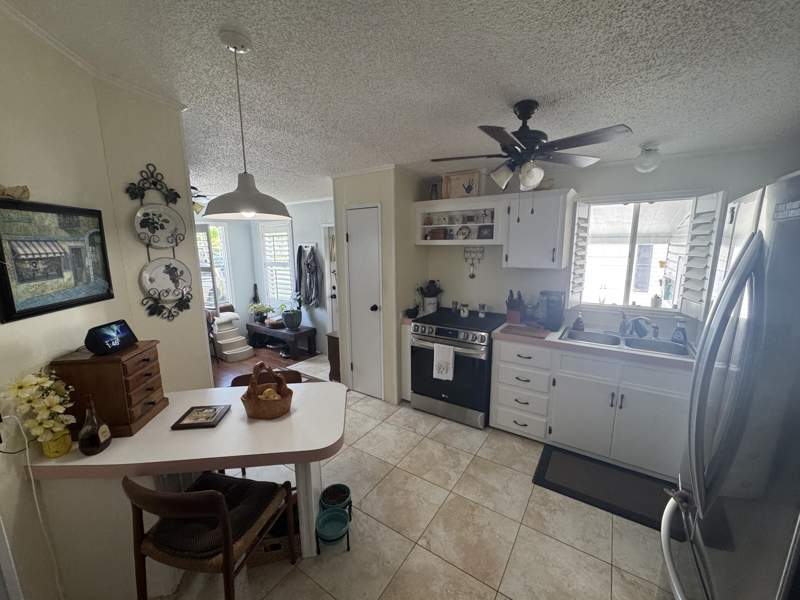 2 bedroom Manufactured Home at 5680 Boca Chica Court, Tropical Isles, Fort Pierce — photo 3