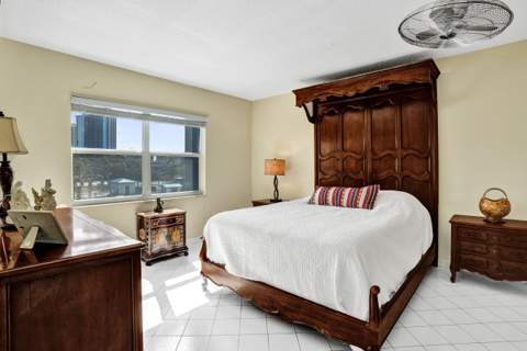 200 Diplomat Parkway #326, Hallandale Beach FL - photo 8 of 31