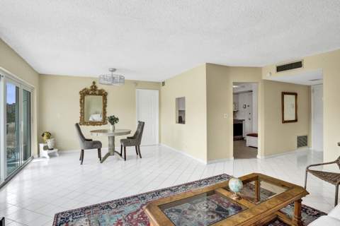 200 Diplomat Parkway #326, Hallandale Beach FL - photo 14 of 31