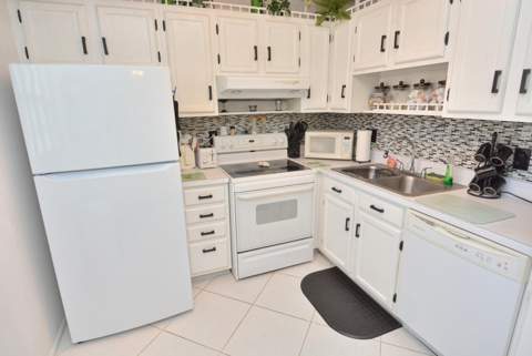 1225 NW 21st Street #309, Stuart FL - photo 9 of 33