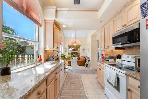 2370 Saratoga Bay Drive, West Palm Beach FL - photo 12 of 42