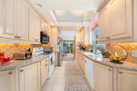 2370 Saratoga Bay Drive, West Palm Beach FL - photo 13 of 42