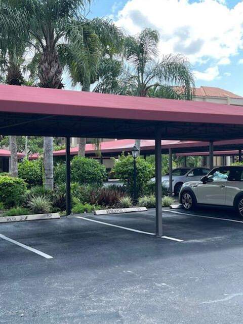 7472 La Paz Boulevard #103, Boca Raton FL - photo 7 of 21