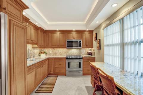806 Cypress Boulevard #104, Pompano Beach FL - photo 18 of 111
