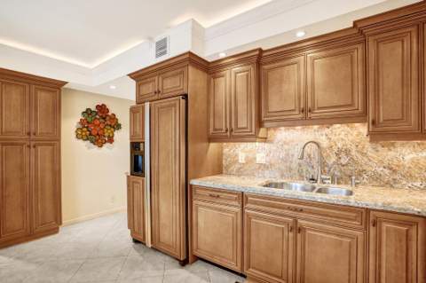 806 Cypress Boulevard #104, Pompano Beach FL - photo 24 of 111