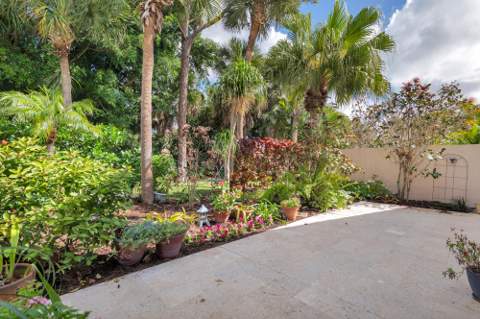 9213 Heathridge Drive, West Palm Beach FL - photo 24 of 57