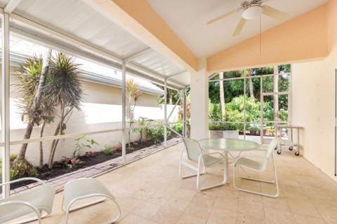9213 Heathridge Drive, West Palm Beach FL - photo 20 of 57