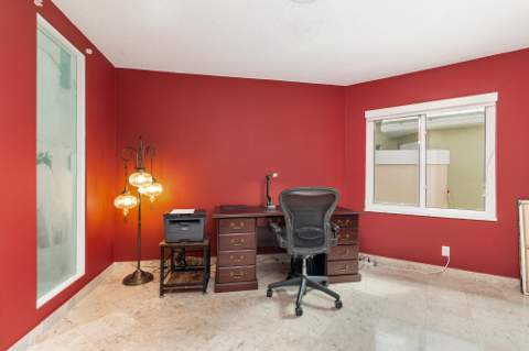 9213 Heathridge Drive, West Palm Beach FL - photo 18 of 57