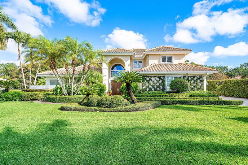 5 bedroom Single Family Residence at 4361 Gleneagles Drive, Pine Tree Golf Club, Boynton Beach — photo 2